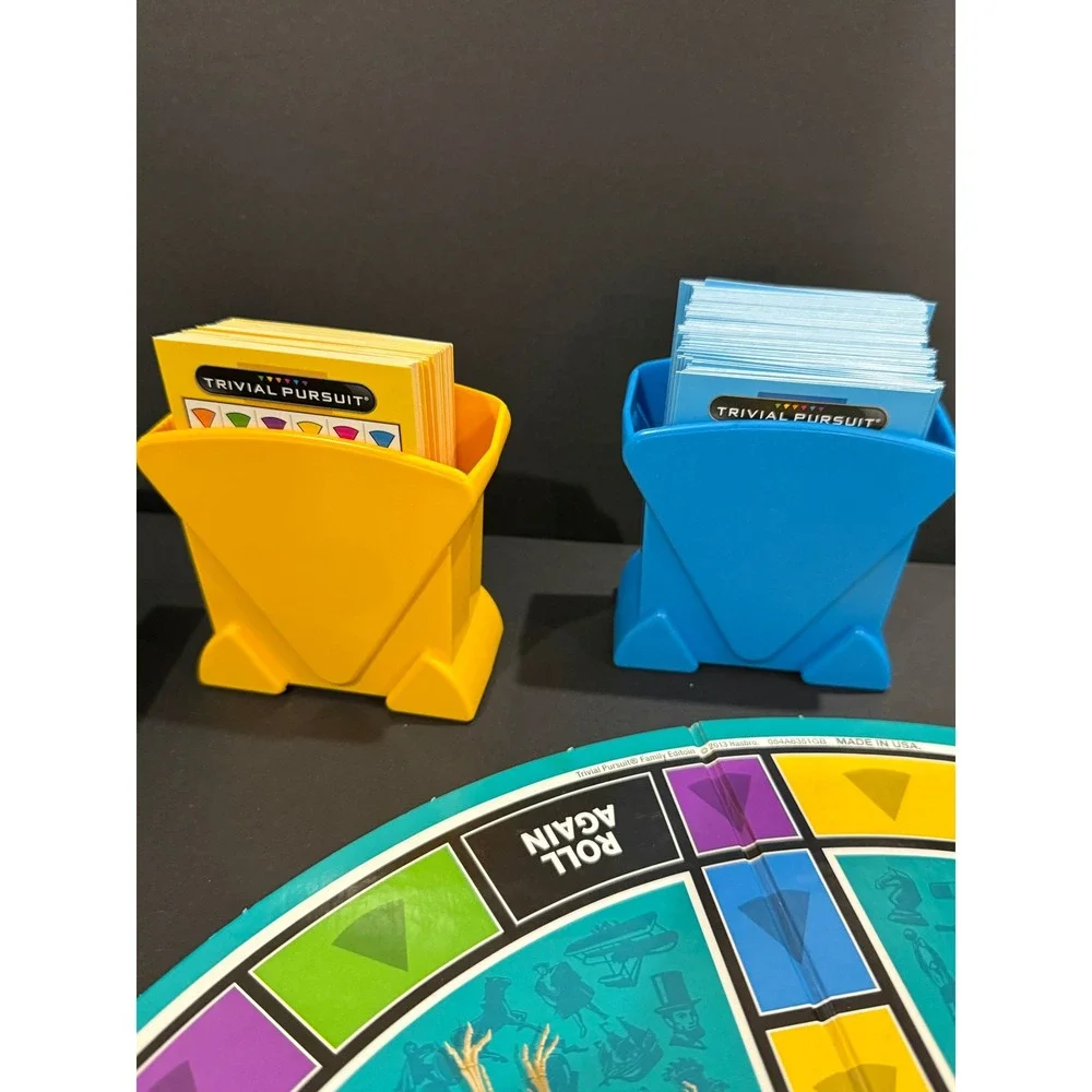 Trivial Pursuit Family Edition – Complete Game Set –‎ Great Condition!